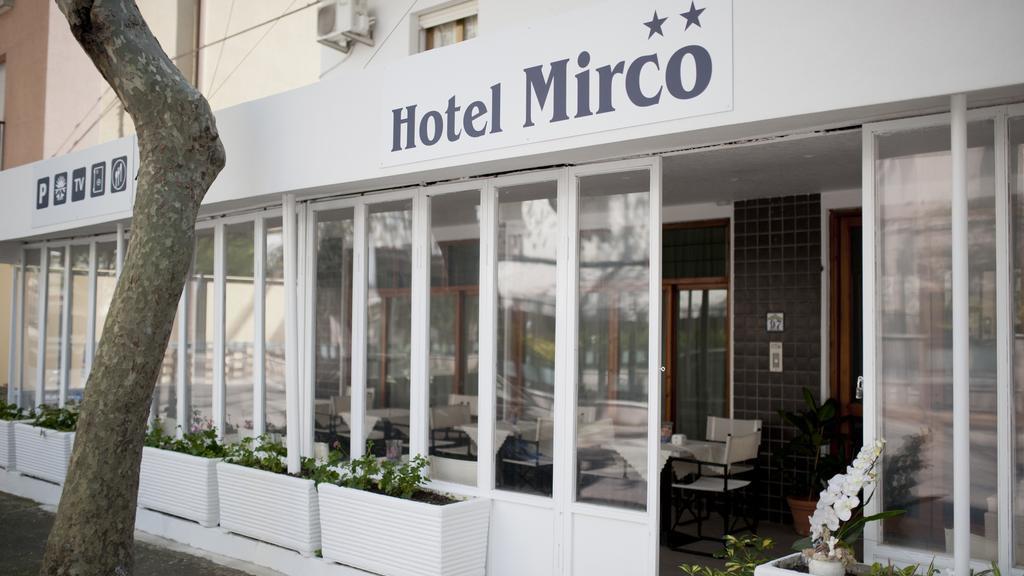 Hotel Mirco Каттоліка Екстер'єр фото